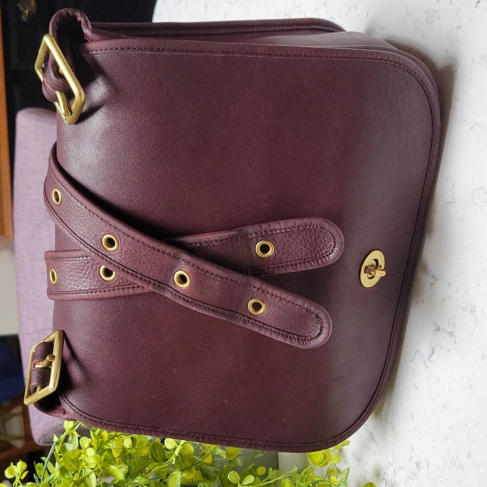 Rare COACH Vintage Burgundy NYC Stewerdess Leather Shoulder Bag #9525